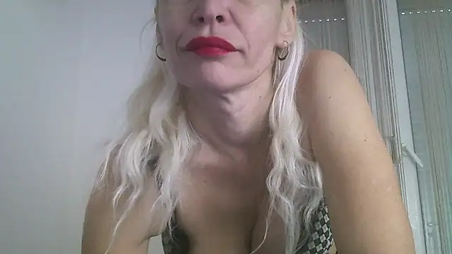 EvaaMina online show from 01.05.25