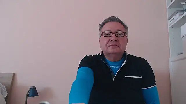 YOU6me online show from 02.06.25