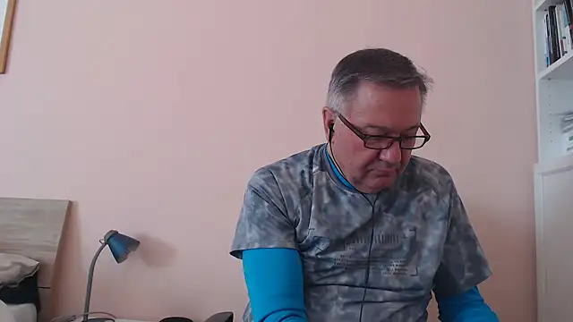 YOU6me online show from 10.02.25