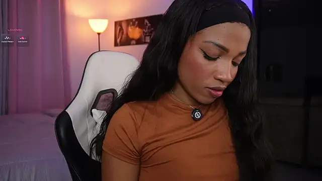 Snapshot of eimi_space chatting on 11.24.25 eimi space online show from 11.24.25