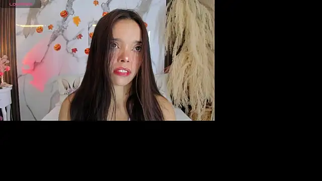 Snapshot of hannahill69 chatting on 10.23.25 hannahill69 online show from 10.23.25