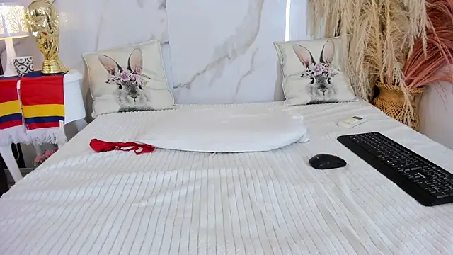 hannahill69 online show from 06.18.26