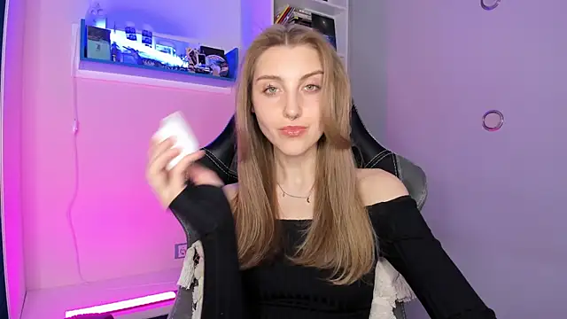 CassiaBlade1 online show from 03.16.25