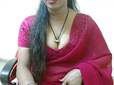 Snapshot of LovingPihu chatting on 12.14.25 LovingPihu online show from 12.14.25