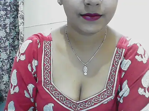 LovingPihu online show from 05.03.26