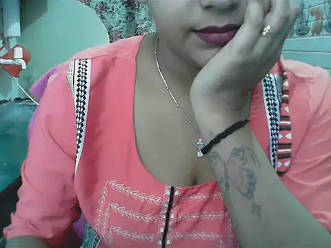 LovingPihu online show from 06.01.26