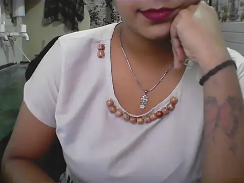 LovingPihu online show from 06.06.26