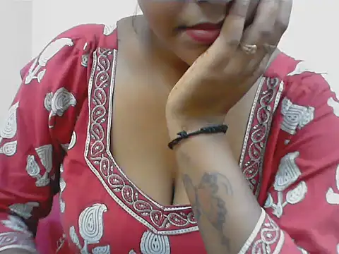 LovingPihu online show from 07.14.26