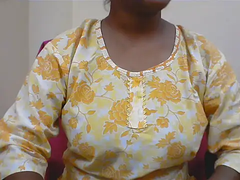 LovingPihu online show from 07.19.26