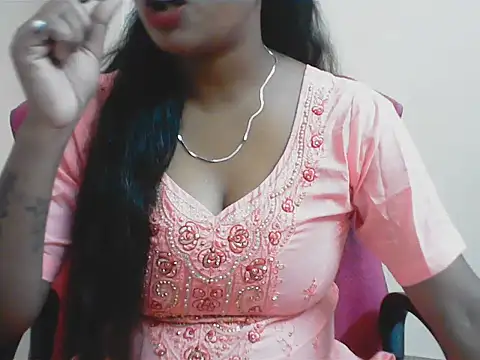 LovingPihu online show from 07.26.26