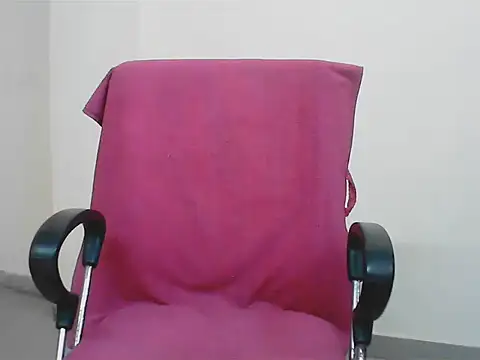 LovingPihu online show from 07.30.26