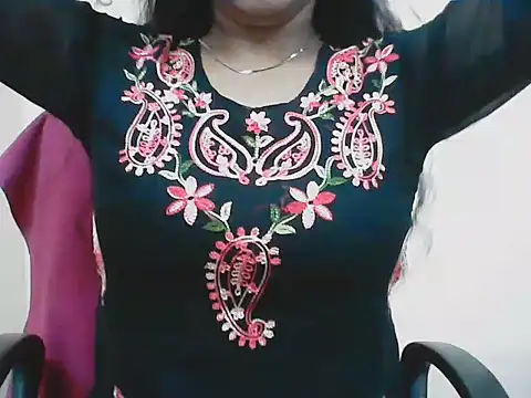 LovingPihu online show from 08.01.26