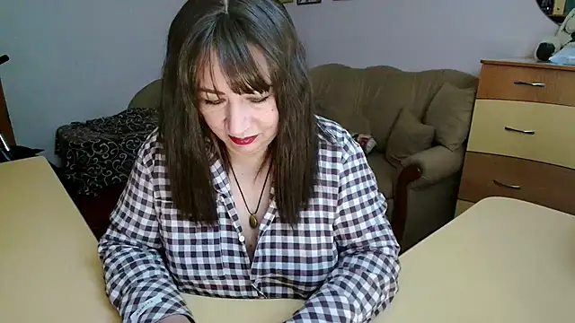 Snapshot of Lucretia_Goldi_ chatting on 06.12.26 Lucretia Goldi online show from 06.12.26