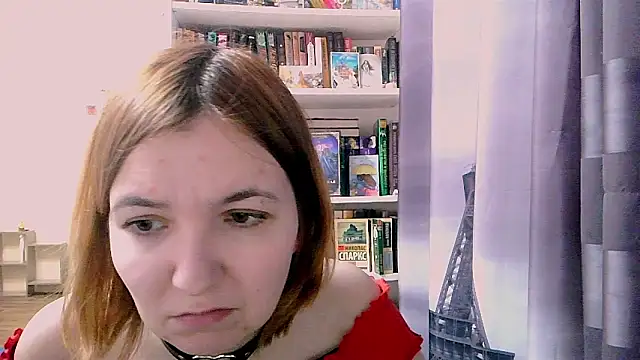 Snapshot of BrattyFoxyGirl chatting on 02.17.25 BrattyFoxyGirl online show from 02.17.25