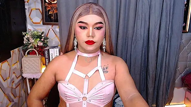 SweetCumFrancine online show from 06.12.26