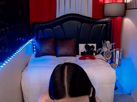 Snapshot of VerSexTs chatting on 10.28.25 VerSexTs online show from 10.28.25