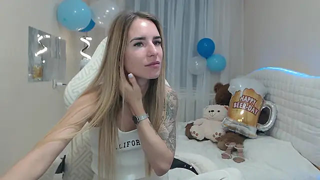 DeboraHorny online show from 09.19.25