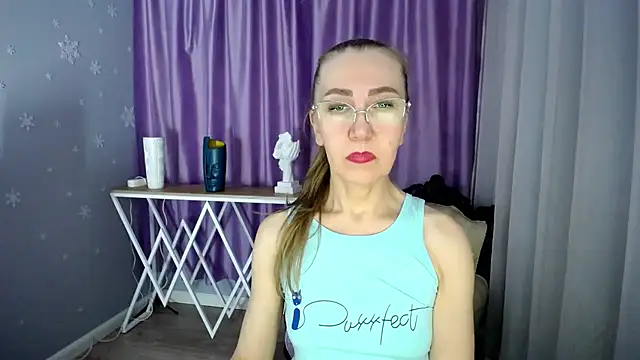 queen a n i online show from 02.01.25