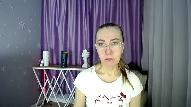 queen a n i online show from 02.07.25