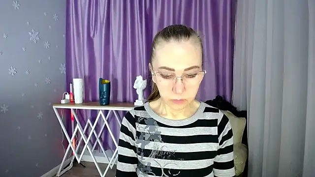 queen a n i online show from 03.08.25