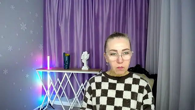 queen a n i online show from 09.14.25