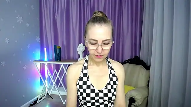 queen a n i online show from 09.24.25