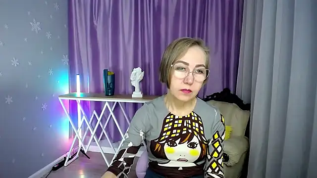 queen a n i online show from 10.29.25