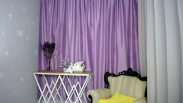 queen a n i online show from 04.28.26