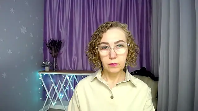 queen a n i online show from 06.04.26