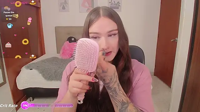 Snapshot of Miley_Baker chatting on 11.07.25 Miley Baker online show from 11.07.25