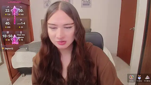 Snapshot of Miley_Baker chatting on 11.08.25 Miley Baker online show from 11.08.25