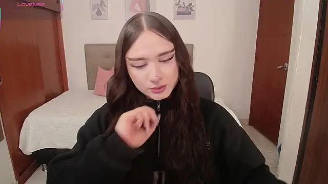 Miley Baker online show from 01.07.26