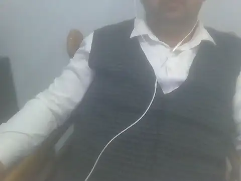 Snapshot of baygizemliadam chatting on 11.26.25 baygizemliadam online show from 11.26.25