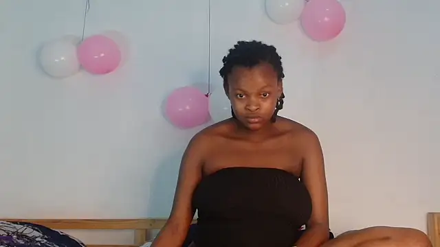 Snapshot of BlondQ2003 chatting on 10.24.25 BlondQ2003 online show from 10.24.25