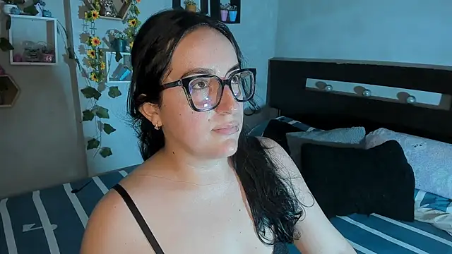 Snapshot of Cherry_jhoana chatting on 12.11.24 Cherry jhoana online show from 12.11.24