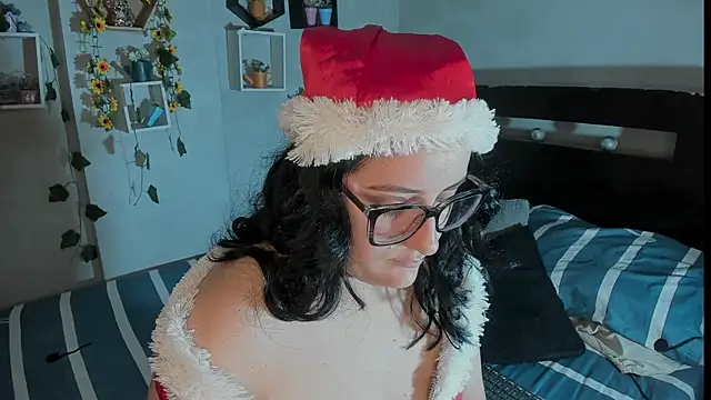 Snapshot of Cherry_jhoana chatting on 12.24.24 Cherry jhoana online show from 12.24.24