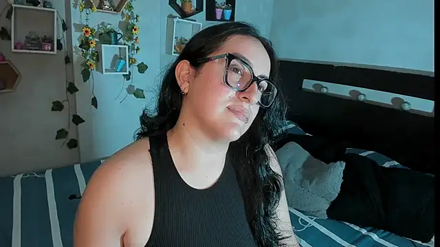 Snapshot of Cherry_jhoana chatting on 02.02.25 Cherry jhoana online show from 02.02.25