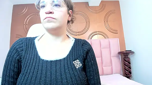 Snapshot of valeriaa19 chatting on 01.18.25 valeriaa19 online show from 01.18.25