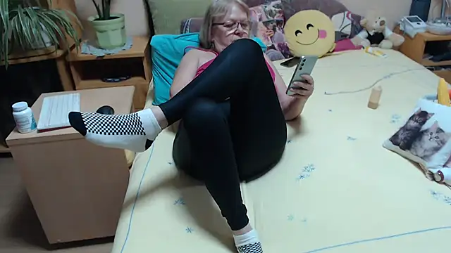 Snapshot of Margaret-milf chatting on 11.13.25 Margaret-milf online show from 11.13.25