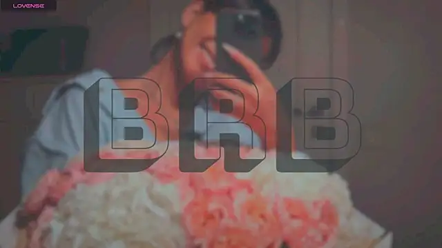 Mia Tin online show from 02.08.25