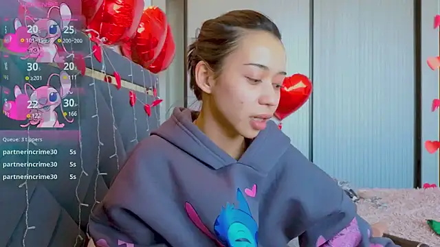 Mia Tin online show from 02.18.25