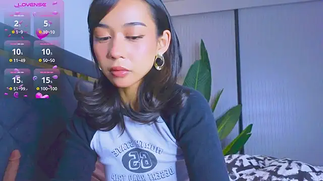 Mia Tin online show from 10.23.25