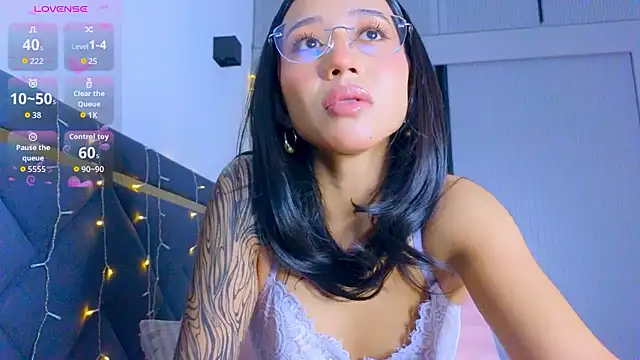 Snapshot of Mia_Tin chatting on 01.07.26 Mia Tin online show from 01.07.26