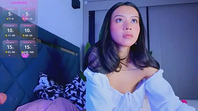 Snapshot of Mia_Tin chatting on 02.22.26 Mia Tin online show from 02.22.26