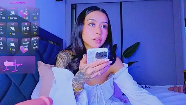 Snapshot of Mia_Tin chatting on 02.27.26 Mia Tin online show from 02.27.26