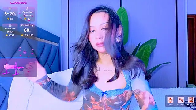 Mia Tin online show from 06.18.26