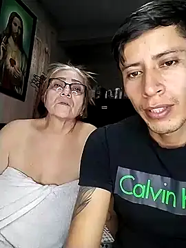 Snapshot of Sexytaty2022 chatting on 01.28.25 Sexytaty2022 online show from 01.28.25