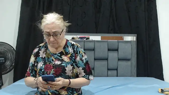 Snapshot of Sexytaty2022 chatting on 03.12.25 Sexytaty2022 online show from 03.12.25