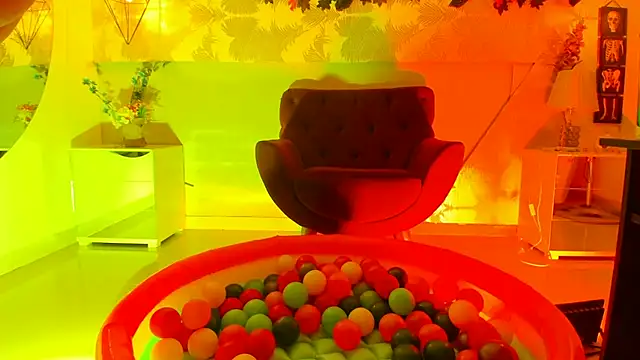 Rachel Foxy online show from 11.28.25