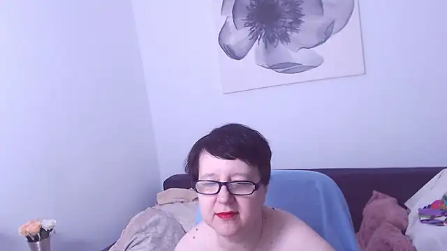 ChristaRose online show from 10.12.25